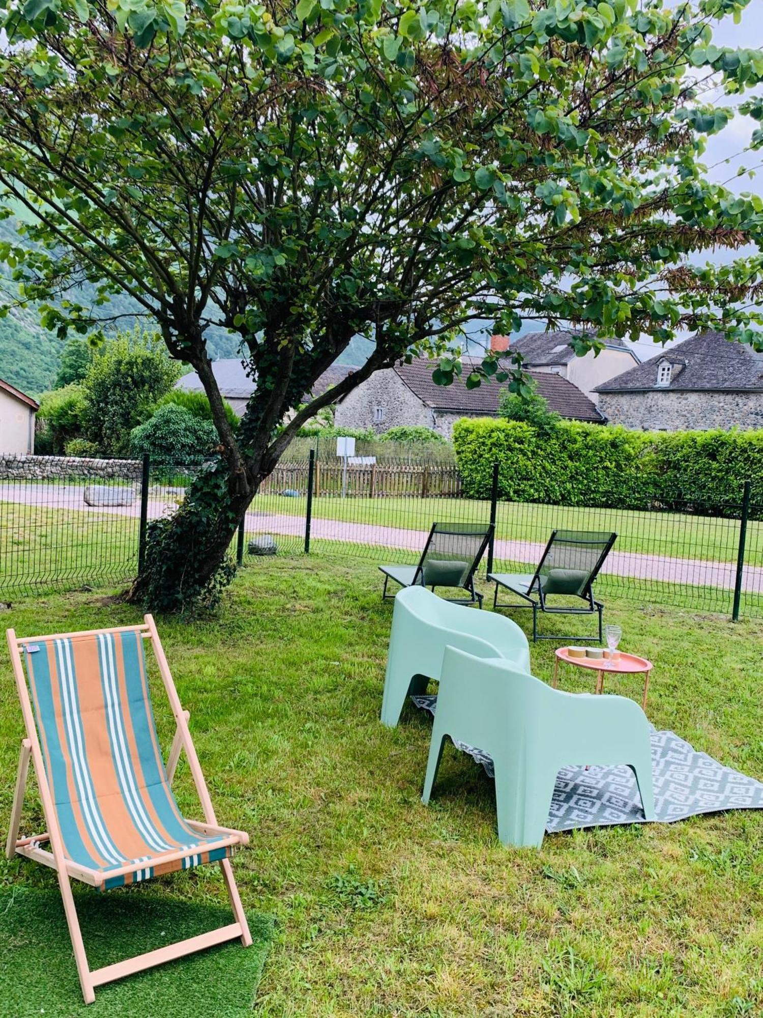 La Suite Unique - Le Jardin Sur Les Pyrenees- Vue Panoramique Montagne -Jardin Cloture Prive De 100M2-Parking-Linge De Lit Et Serviettes Compris- Bielle Exterior photo
