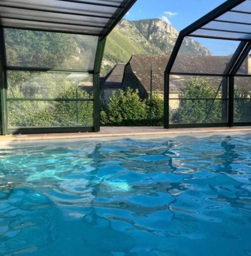 La Suite Unique - Le Jardin Sur Les Pyrenees- Vue Panoramique Montagne -Jardin Cloture Prive De 100M2-Parking-Linge De Lit Et Serviettes Compris- Bielle Exterior photo